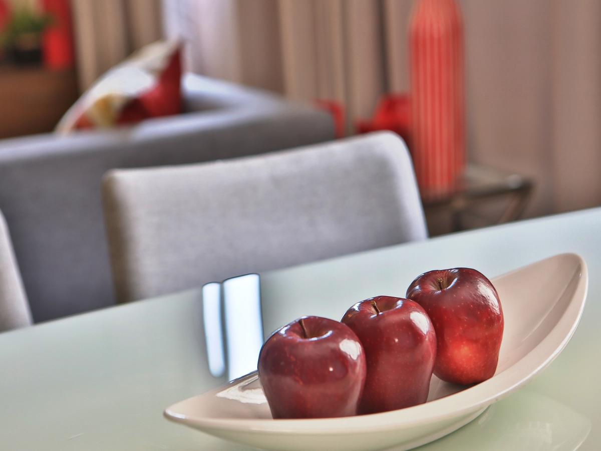 Valero Grand Suites By Swiss-Belhotel Макати Экстерьер фото