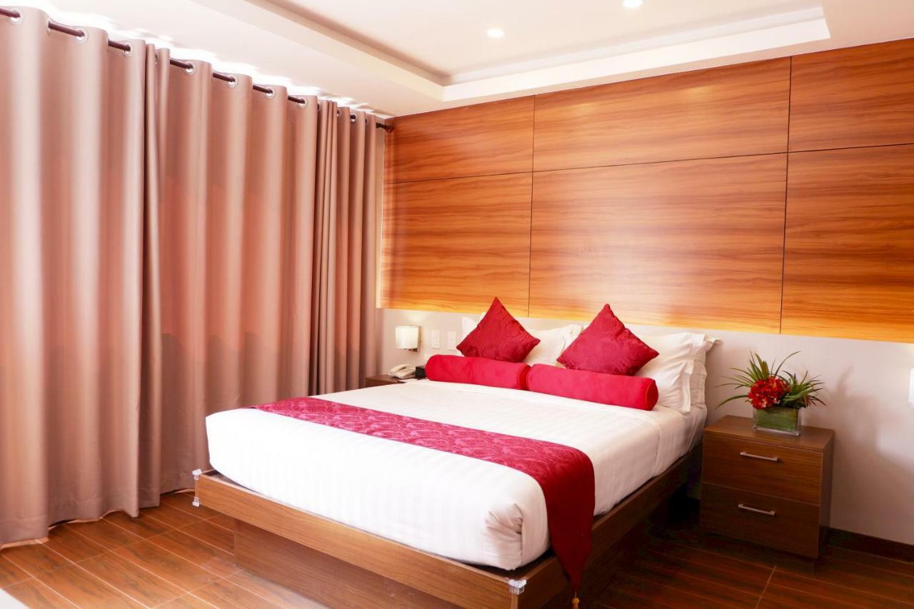 Valero Grand Suites By Swiss-Belhotel Макати Экстерьер фото